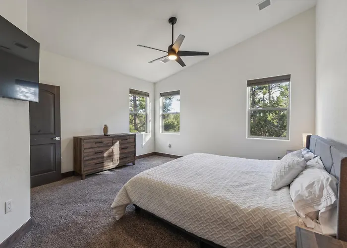 Scenic Golf Retreat With Modern Comforts & Fireplace Townhouse * Show Low