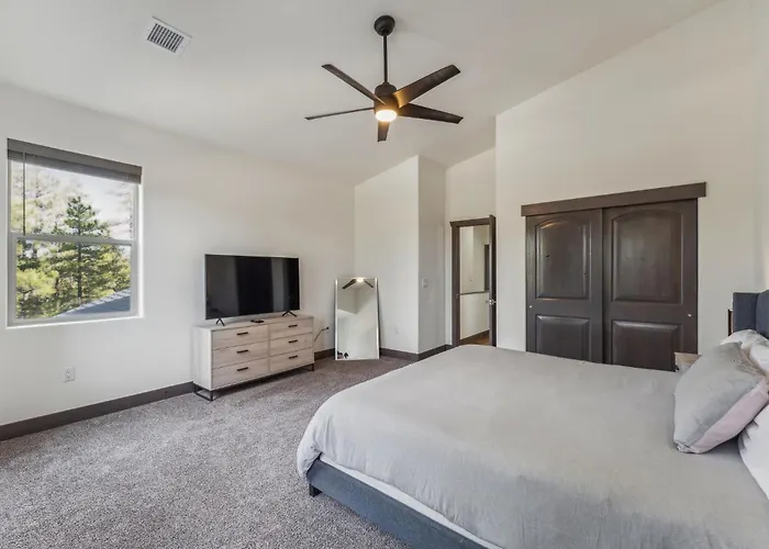 Holiday home Scenic Golf Retreat With Modern Comforts & Fireplace Townhouse Show Low